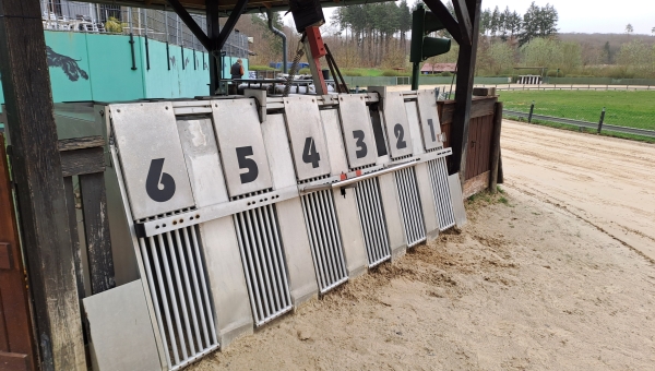 Alles blitzt und blinkt in der Arena