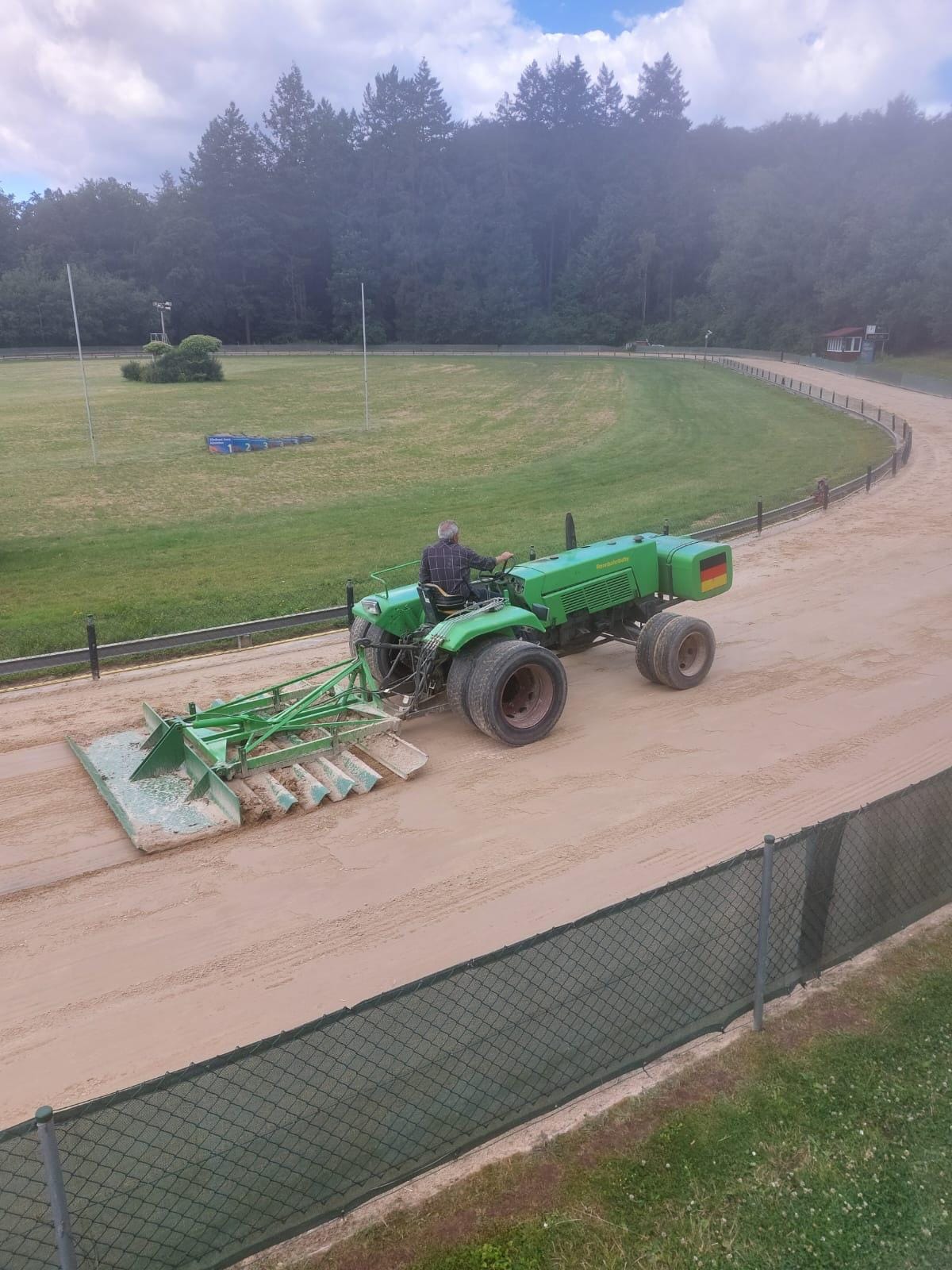 Tatkräftige Helfer und viele Trainingsteilnehmer